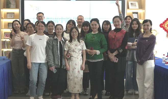 【工会活动】“漂亮课堂”之体验非遗“越剧”活动顺遂举行