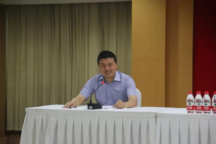 中流击水，，笃行开拓 ——公司召开能力素质模子人才加速作育项目之细腻治理培训