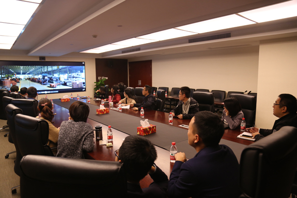 公司组织整体寓目影戏《知心法官》学习先进事迹争做及格党员