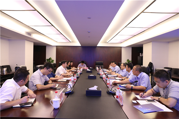 宝钢股份武钢有限公司副总司理周隆云一行来我司考察交流