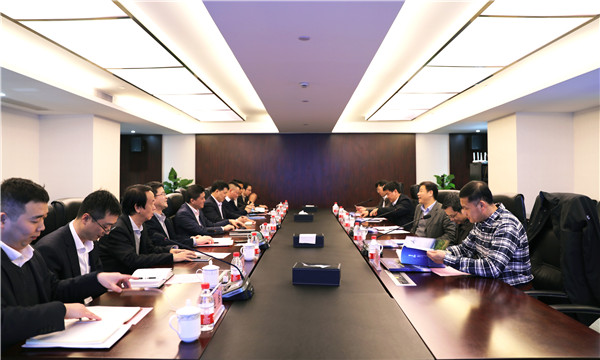 广西交投总司理覃卫国一行到我司考察交流