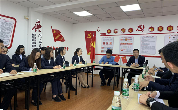 公司党委副书记、、、副董事长丁开国一行到重庆腾博汇游戏官网成都分公司调研指导事情