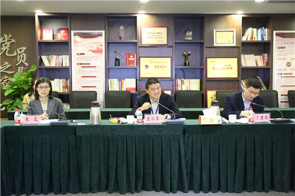 公司举行2020年优异校招生座谈会