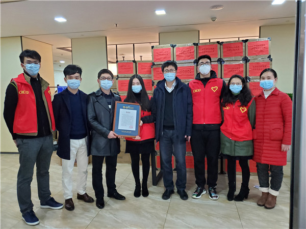 用我们力所能及的方式，表达对“抗疫战士”所有的爱与敬意