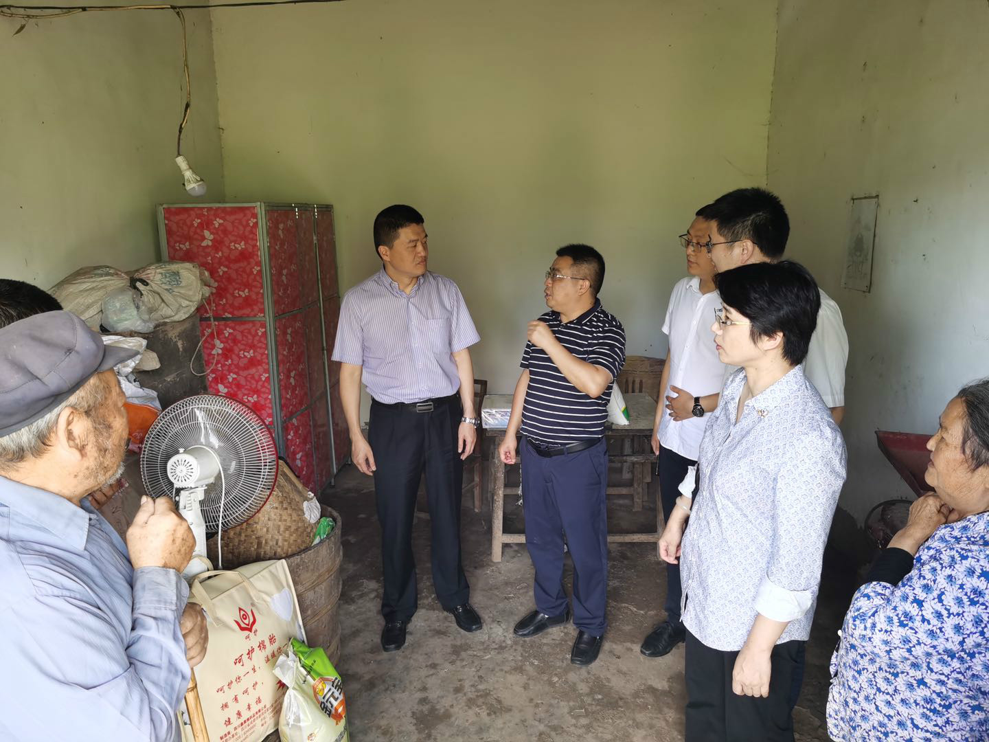 山沟沟里结出“脱贫果”、“致富果”——浙商腾博汇游戏官网赴四川省仪陇县大寅镇互通村结对帮扶纪实