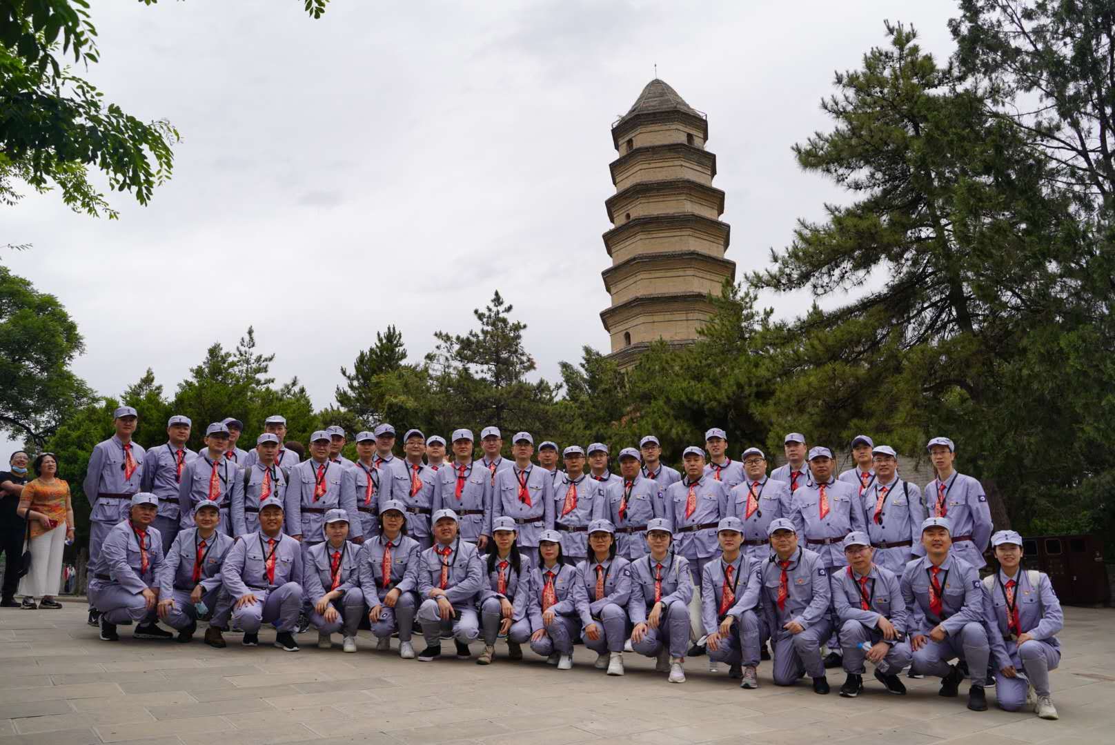 做好带动树模引领，，提振做事创业精气神——“创三优争一流”专项活动系列谈论之一