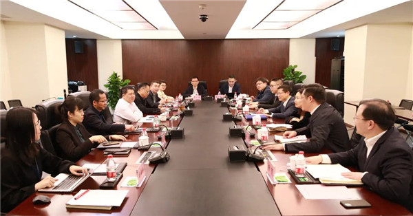 浙江商业集团党委副书记、、总司理邓大庆一行到访我司