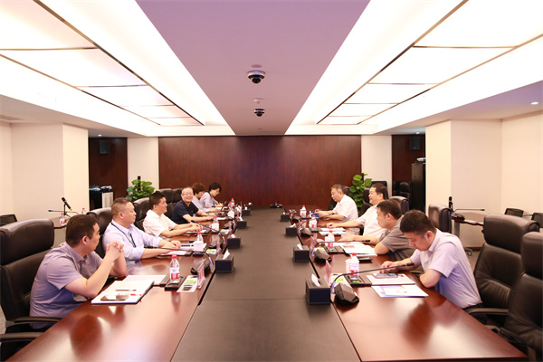 河南交通投资集团党委书记、、、董事长程日盛一行到访我司