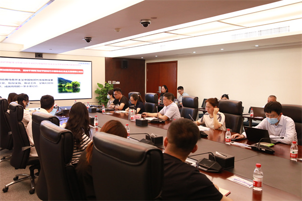 细讲深学真悟，公司向导深入下层讲党课