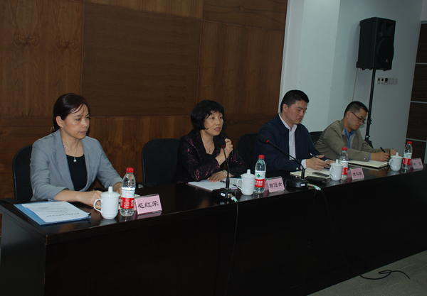 浙江物产集团总司理周冠女到我司考察指导