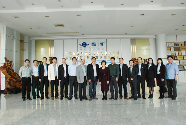 集团周总一行考察公司主要客户及网点