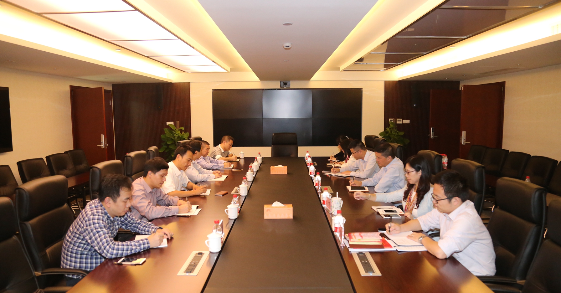 浙江省国资委“两学一做”督导组到公司检查事情