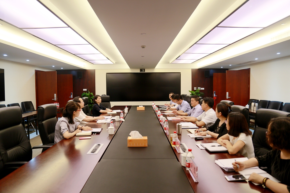 集团公司党委副书记黄伟建一行到浙商腾博汇游戏官网调研指导