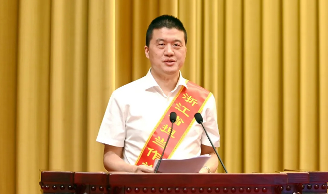 用好每一分钟，，，去拓市场闯新路——记腾博汇游戏官网党委书记、、、董事长袁仁军